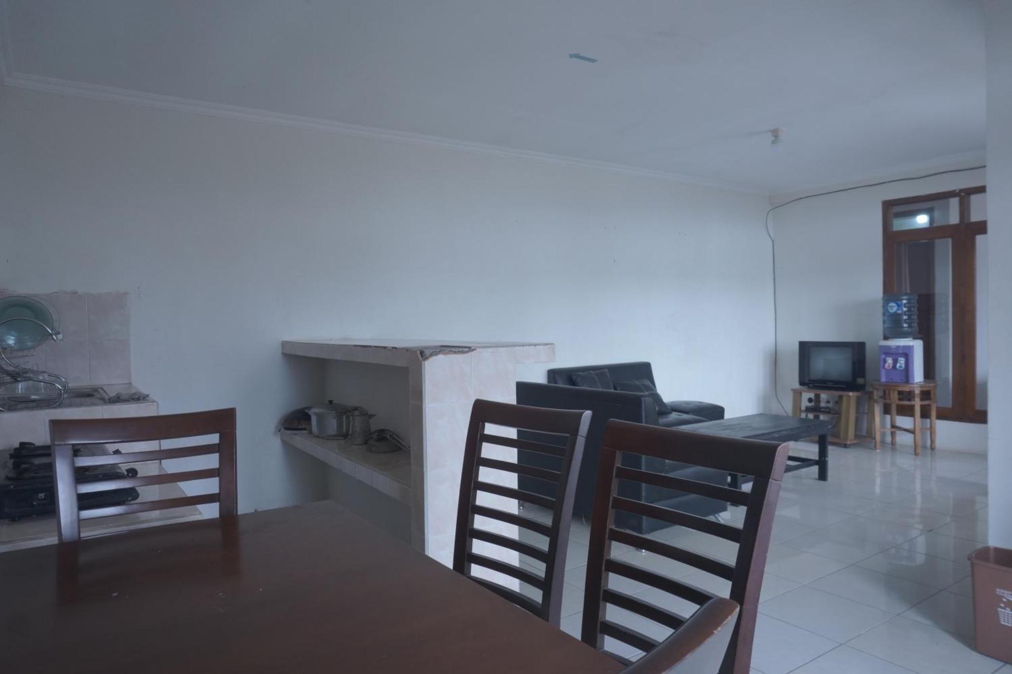 Oyo Life 92977 Neba Kost Aesthetic Ξενοδοχείο Peladen Εξωτερικό φωτογραφία