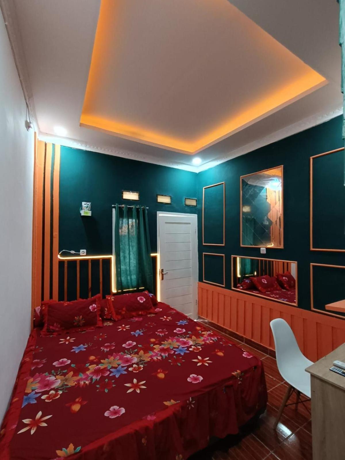 Oyo Life 92977 Neba Kost Aesthetic Ξενοδοχείο Peladen Εξωτερικό φωτογραφία